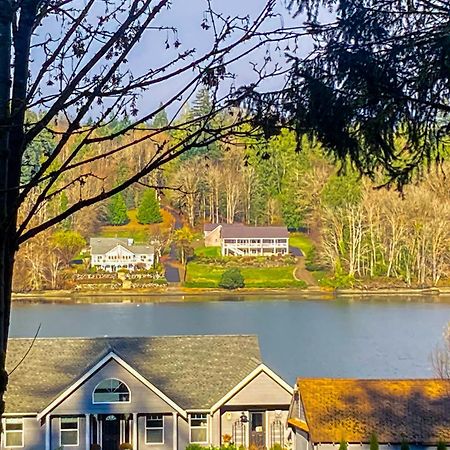 Watersview Tree House Villa Shelton Exterior photo